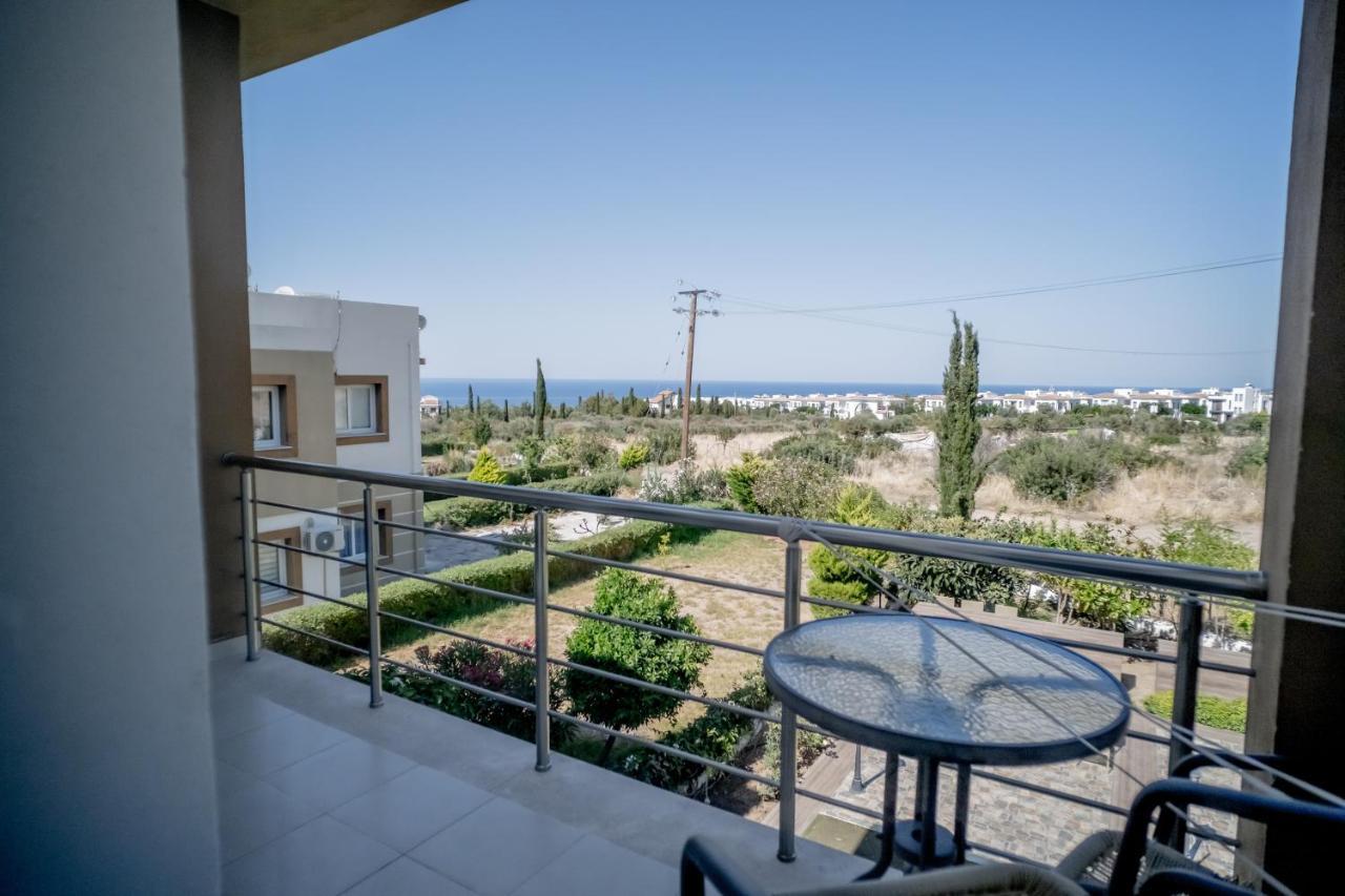 Spacious Two-Bedroom Apartment In Amazing Residence Escape Homes Kyrenia  Eksteriør billede