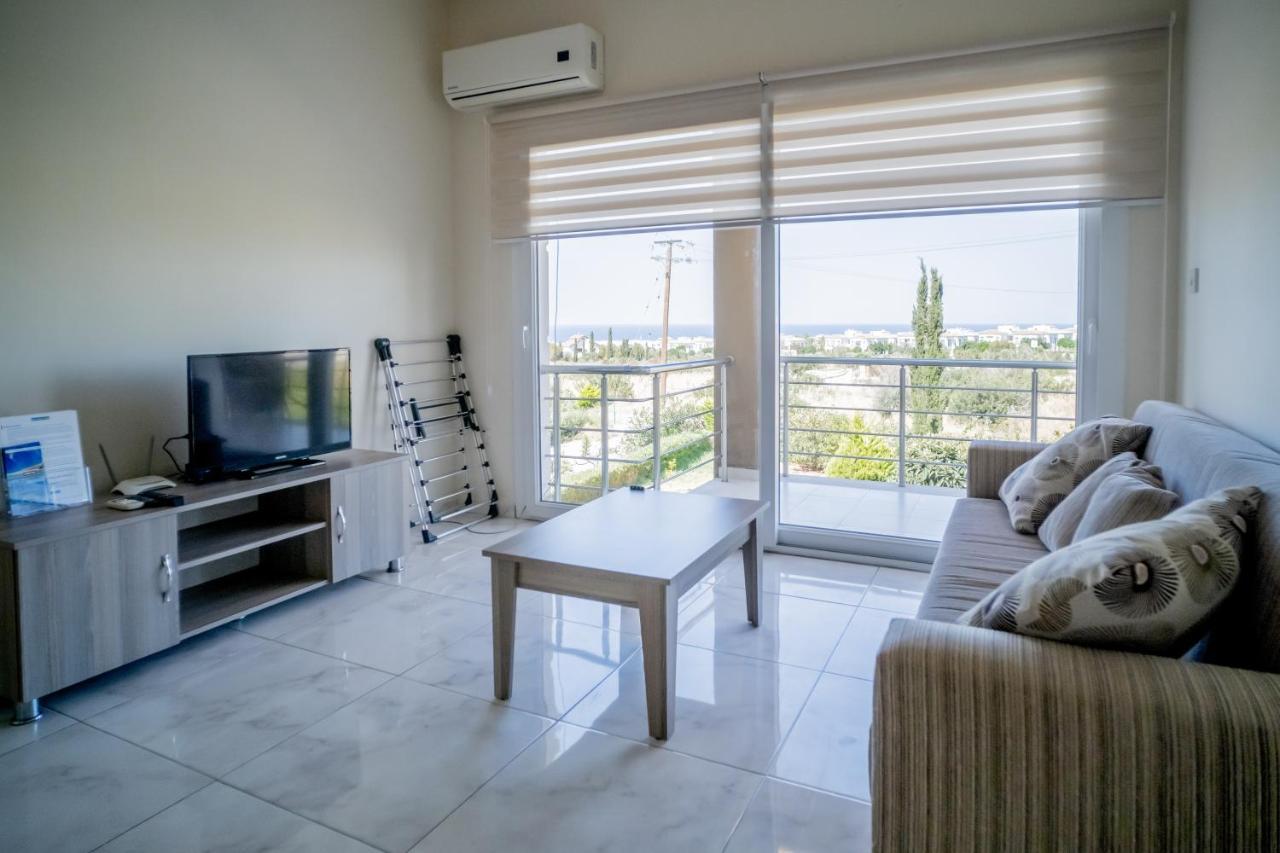 Spacious Two-Bedroom Apartment In Amazing Residence Escape Homes Kyrenia  Eksteriør billede