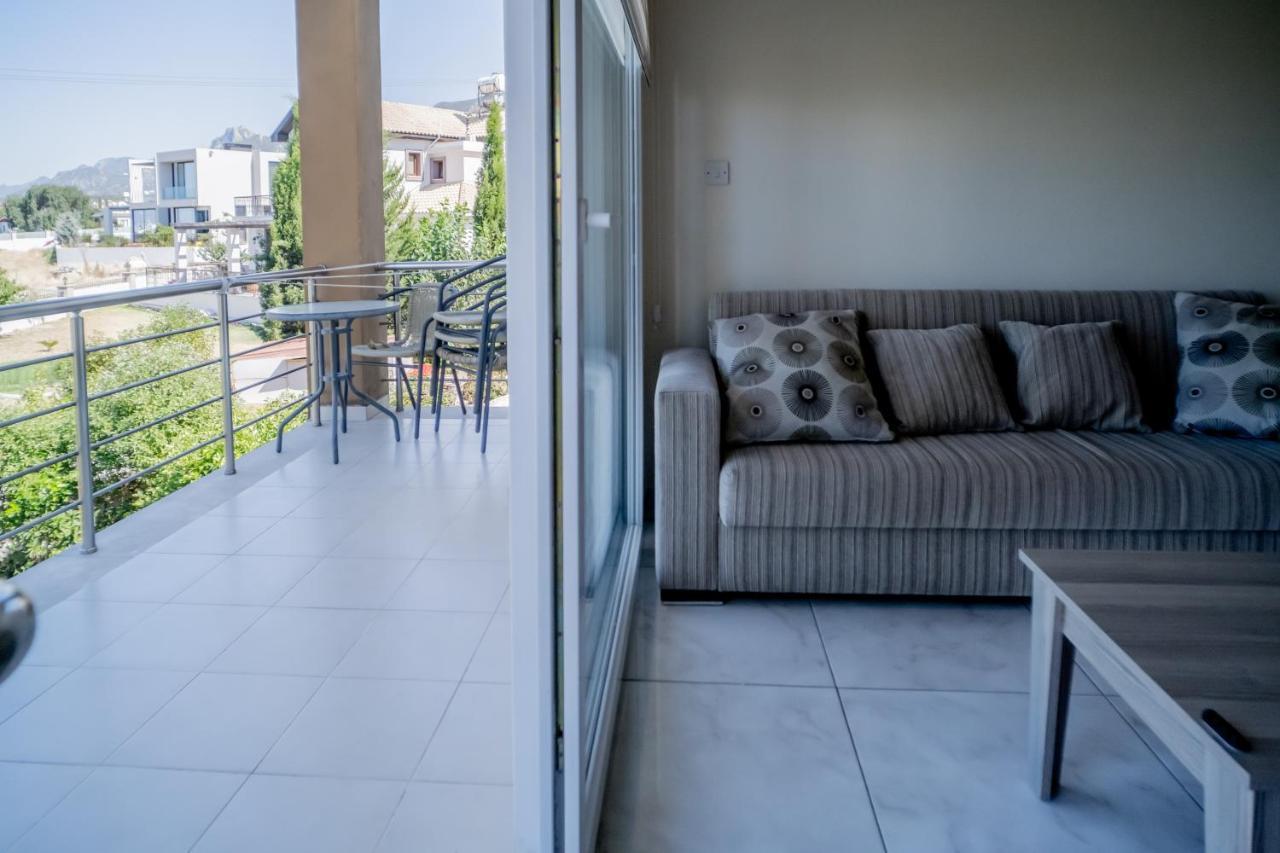 Spacious Two-Bedroom Apartment In Amazing Residence Escape Homes Kyrenia  Eksteriør billede