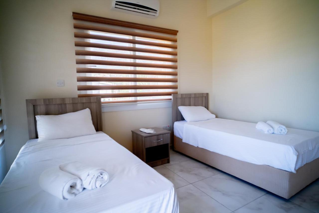 Spacious Two-Bedroom Apartment In Amazing Residence Escape Homes Kyrenia  Eksteriør billede