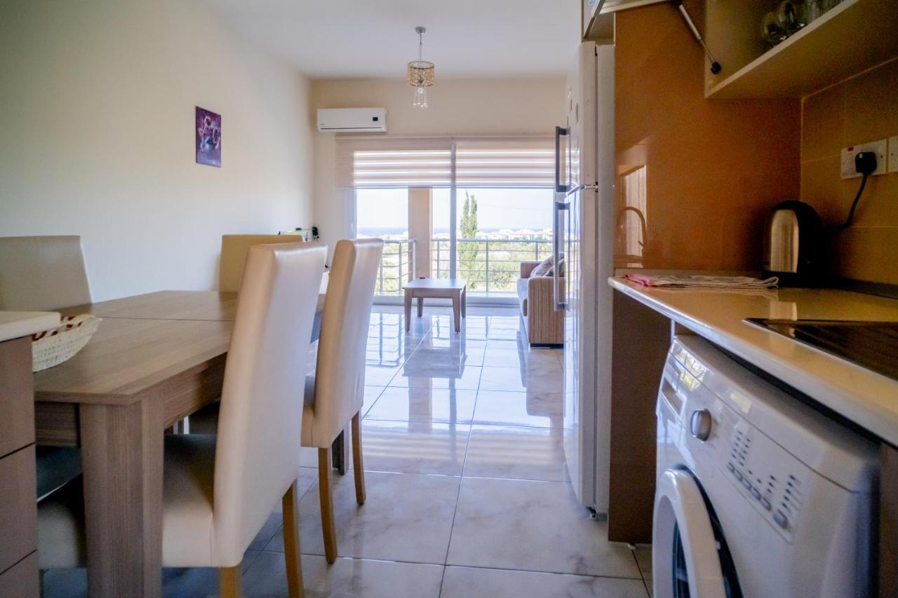 Spacious Two-Bedroom Apartment In Amazing Residence Escape Homes Kyrenia  Eksteriør billede