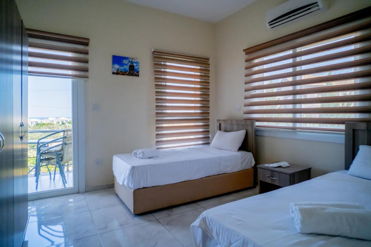 Spacious Two-Bedroom Apartment In Amazing Residence Escape Homes Kyrenia  Eksteriør billede