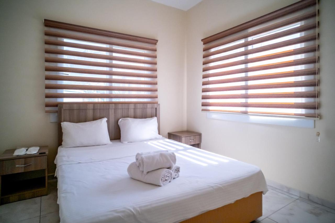 Spacious Two-Bedroom Apartment In Amazing Residence Escape Homes Kyrenia  Eksteriør billede