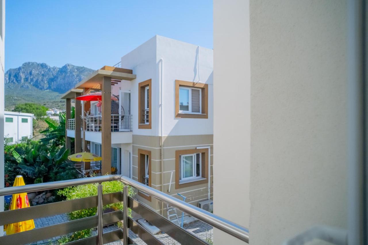 Spacious Two-Bedroom Apartment In Amazing Residence Escape Homes Kyrenia  Eksteriør billede