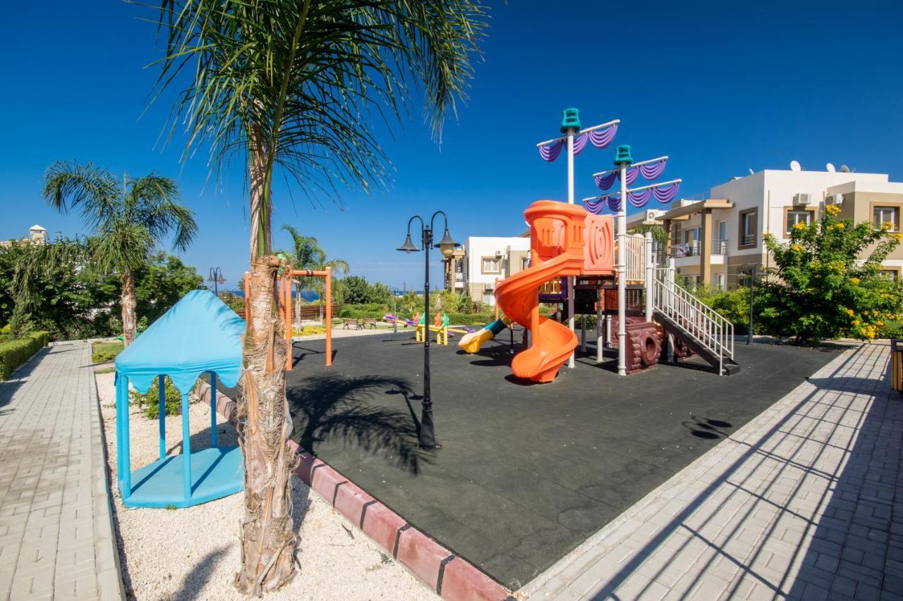 Spacious Two-Bedroom Apartment In Amazing Residence Escape Homes Kyrenia  Eksteriør billede