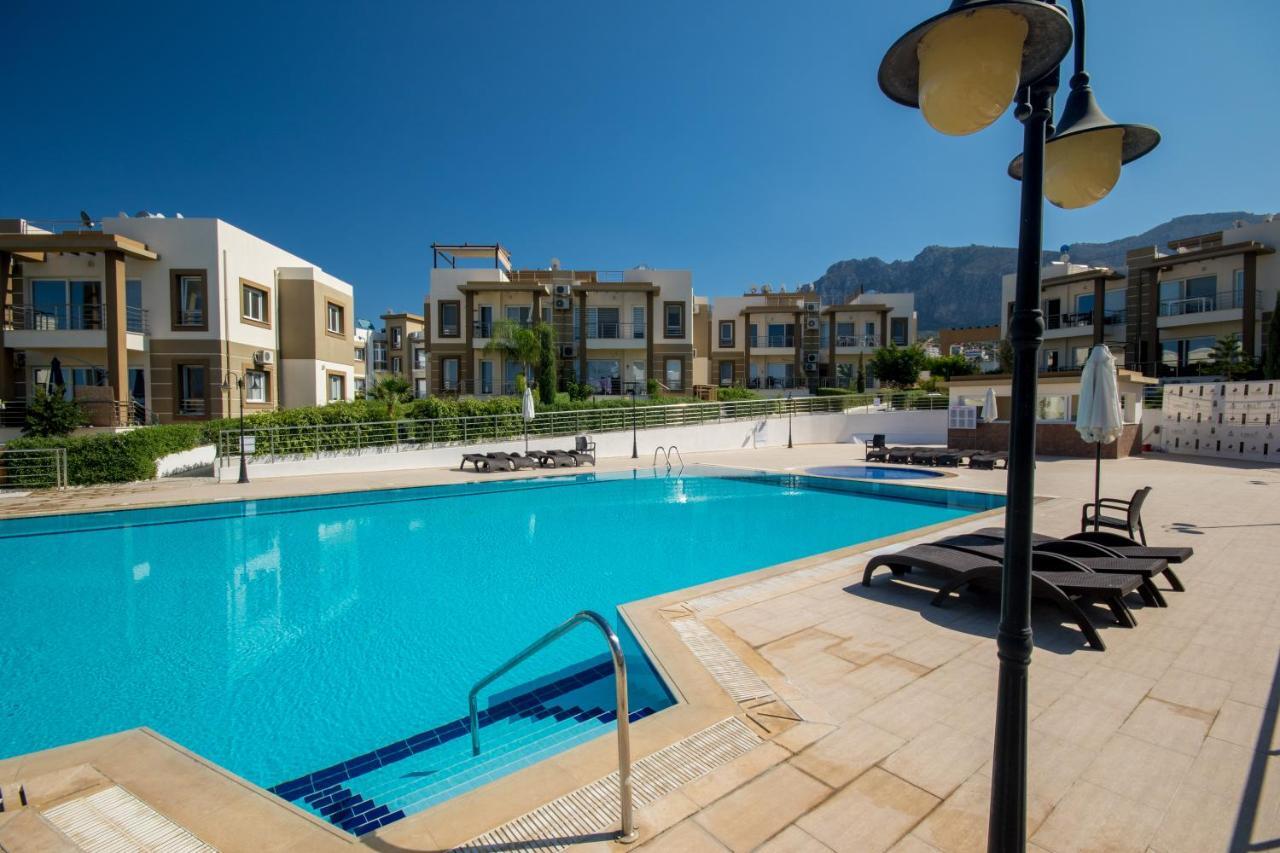 Spacious Two-Bedroom Apartment In Amazing Residence Escape Homes Kyrenia  Eksteriør billede