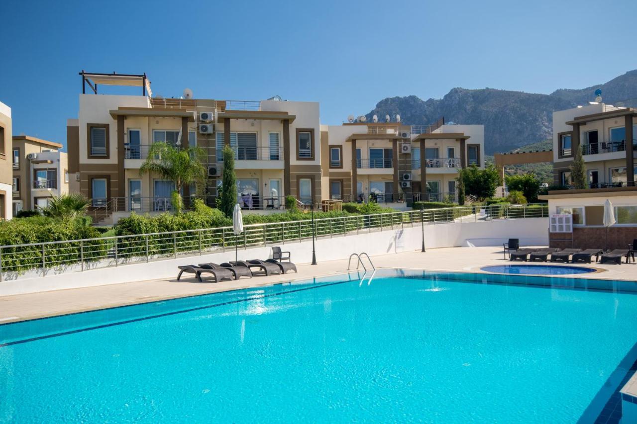 Spacious Two-Bedroom Apartment In Amazing Residence Escape Homes Kyrenia  Eksteriør billede