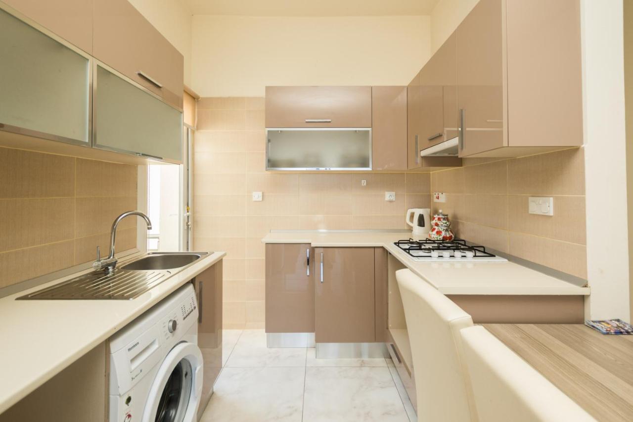 Spacious Two-Bedroom Apartment In Amazing Residence Escape Homes Kyrenia  Eksteriør billede