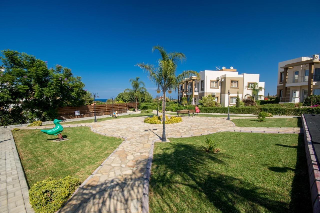 Spacious Two-Bedroom Apartment In Amazing Residence Escape Homes Kyrenia  Eksteriør billede