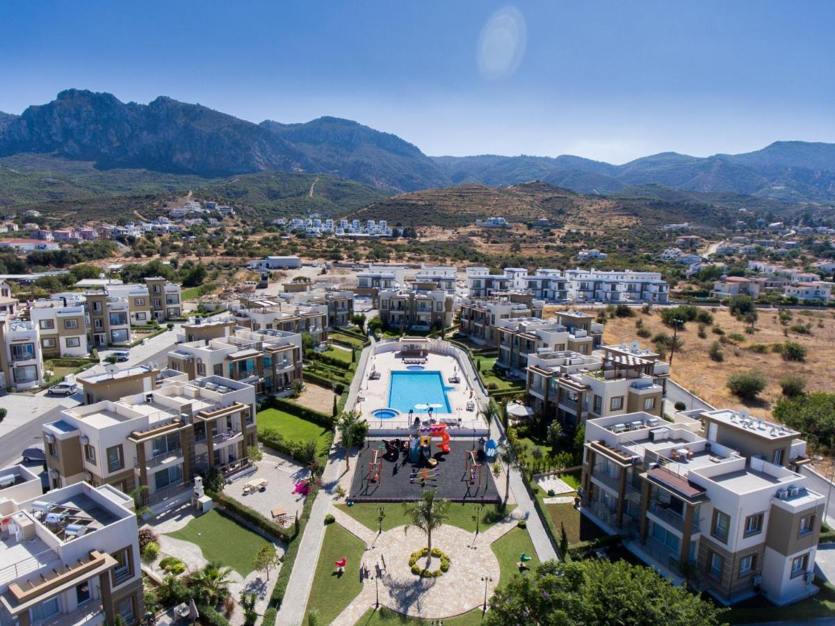 Spacious Two-Bedroom Apartment In Amazing Residence Escape Homes Kyrenia  Eksteriør billede
