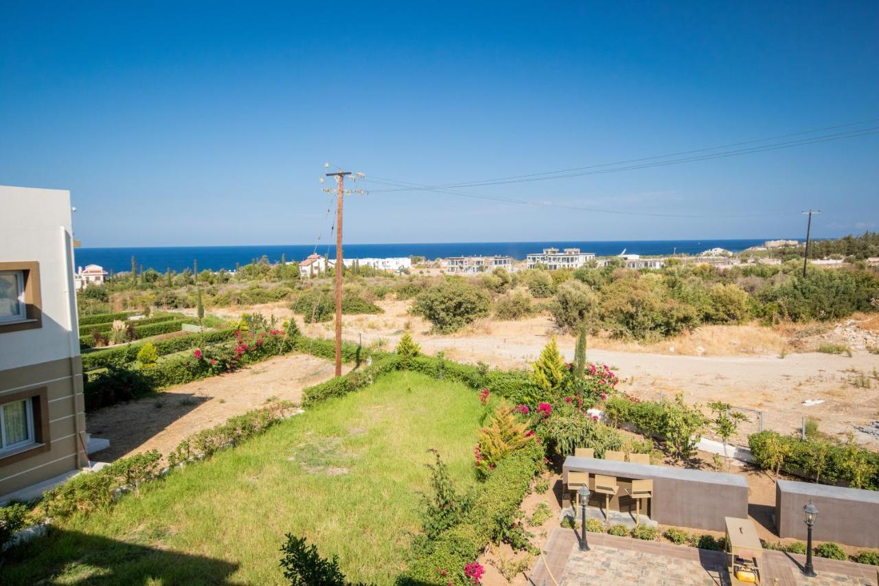 Spacious Two-Bedroom Apartment In Amazing Residence Escape Homes Kyrenia  Eksteriør billede