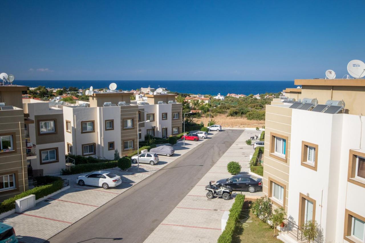 Spacious Two-Bedroom Apartment In Amazing Residence Escape Homes Kyrenia  Eksteriør billede