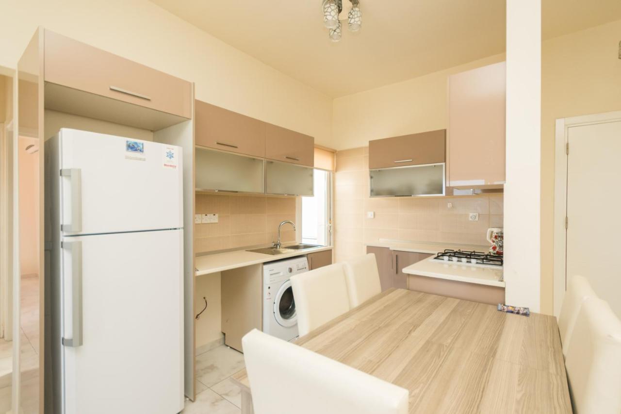 Spacious Two-Bedroom Apartment In Amazing Residence Escape Homes Kyrenia  Eksteriør billede