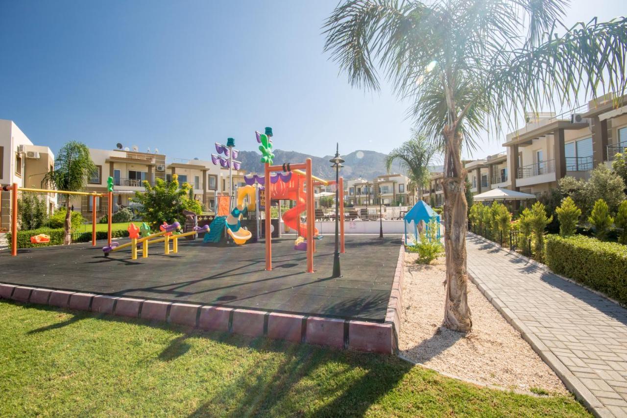 Spacious Two-Bedroom Apartment In Amazing Residence Escape Homes Kyrenia  Eksteriør billede