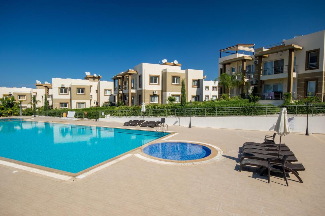 Spacious Two-Bedroom Apartment In Amazing Residence Escape Homes Kyrenia  Eksteriør billede