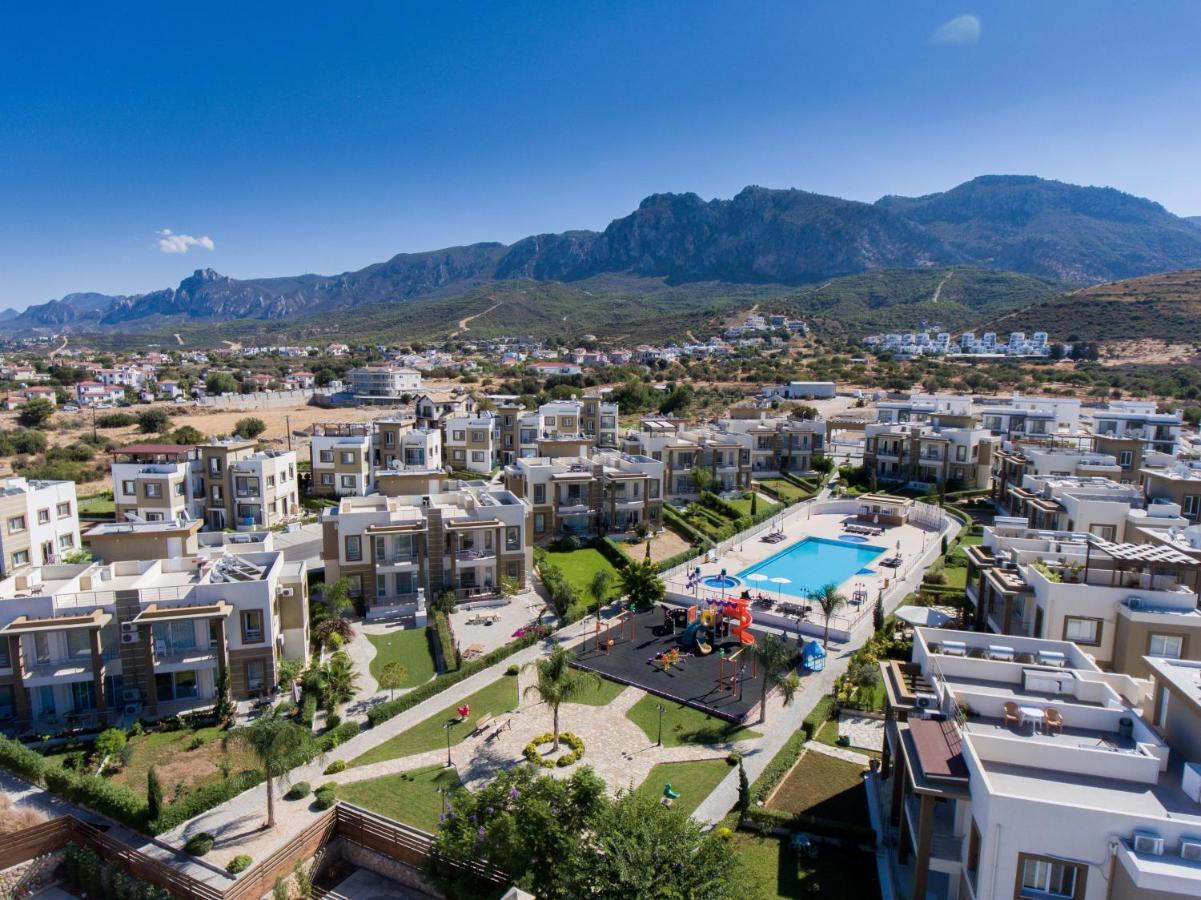 Spacious Two-Bedroom Apartment In Amazing Residence Escape Homes Kyrenia  Eksteriør billede